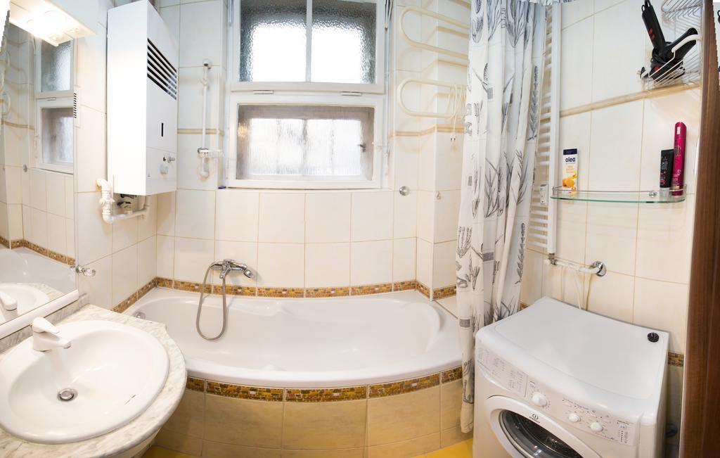Apartment Ve Smeckach With A Big Terrace Prague Luaran gambar